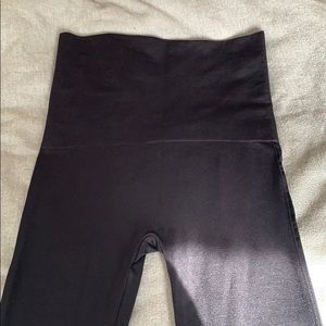 Belly Bandit mother tucker leggings